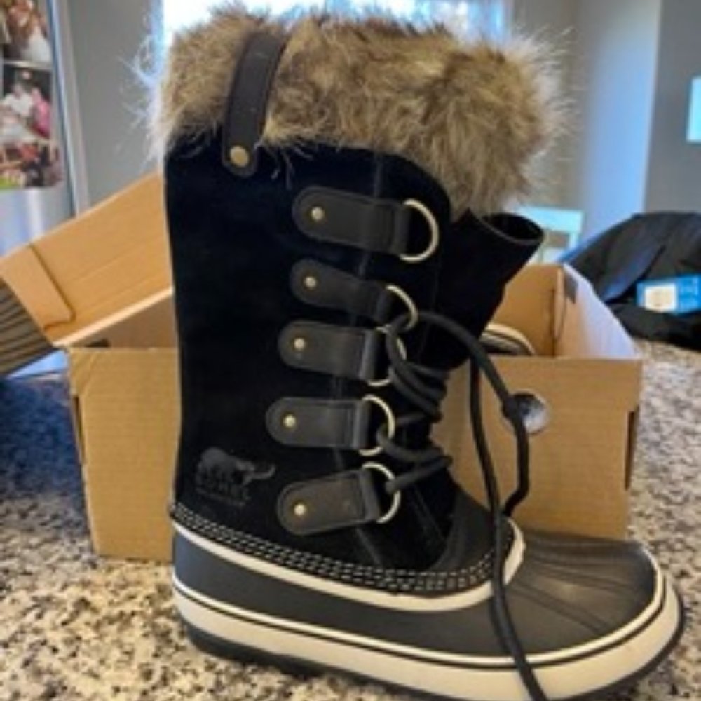 SOREL Waterproof Snowboots Women's size 9 1/2